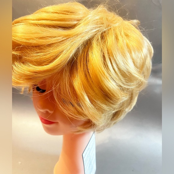 Blonde curly layered Wig 27/613 Full Cap Synthetic Wig - Picture 3 of 13